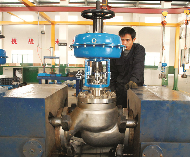 氣動套筒調(diào)節(jié)閥圖片 氣動套筒調(diào)節(jié)閥圖片